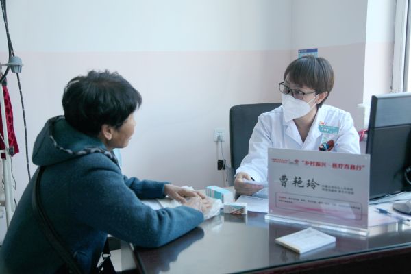 乡村振兴·医疗百县行——内蒙古自治区医学专家莅临阿荣旗人民医院义诊活动纪实